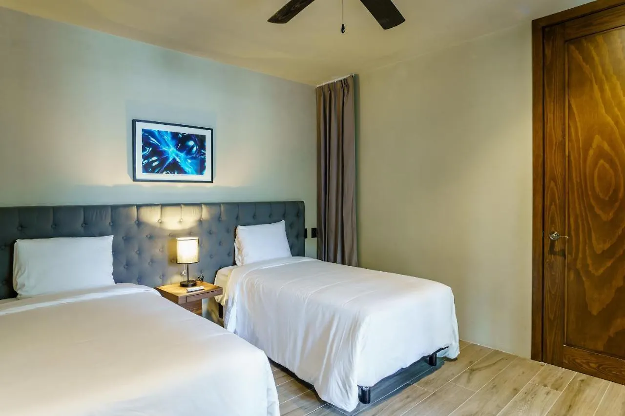 Private Plunge Pool, Art, Spa, Pool With Cabanas 툴룸 0*,