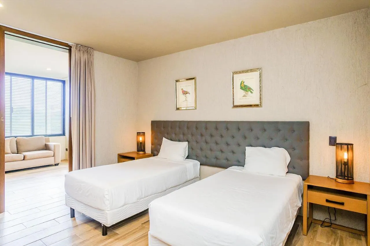 Private Plunge Pool, Art, Spa, Pool With Cabanas 툴룸